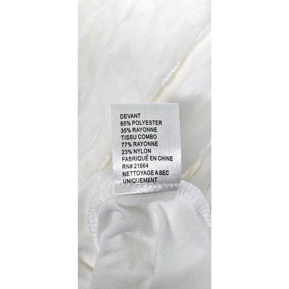 Women’s white Foxcroft sleeveless tunic. Size medium. - Picture 8 of 8